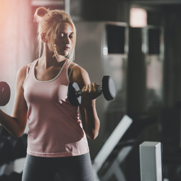 women lifting weights
